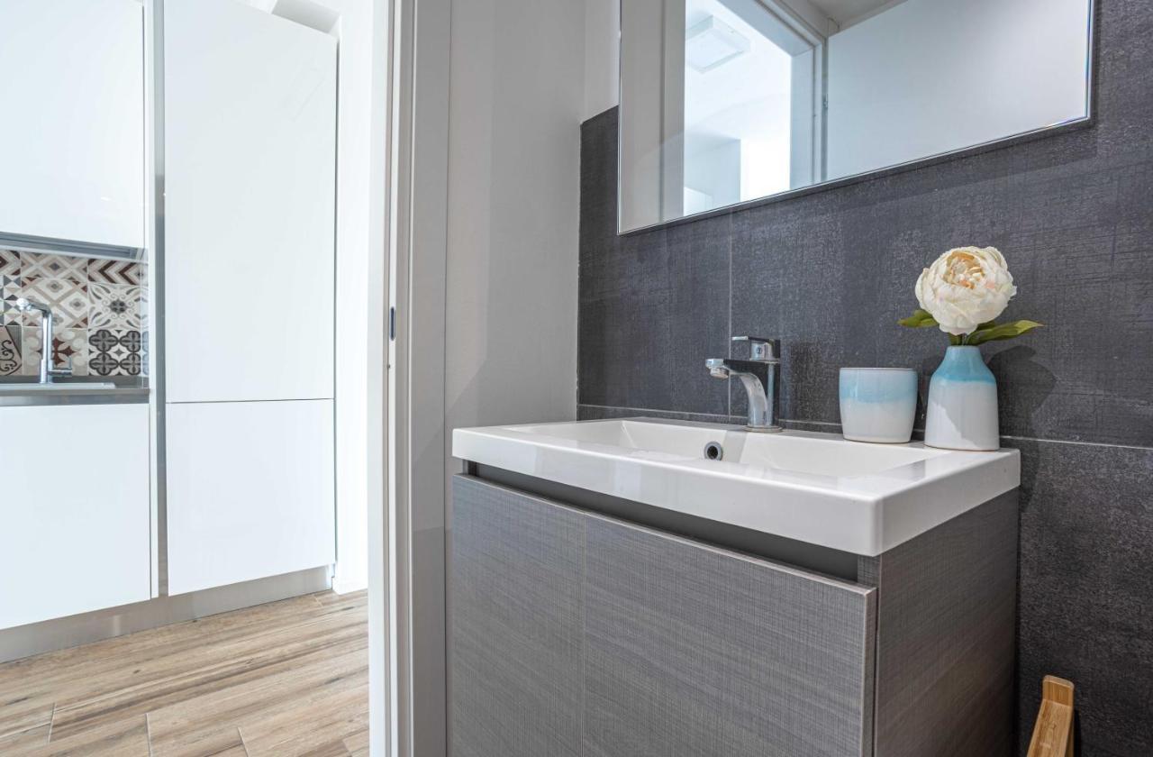 Sunlit 1 Bedroom Apt Via Pirelli Mailand Exterior foto